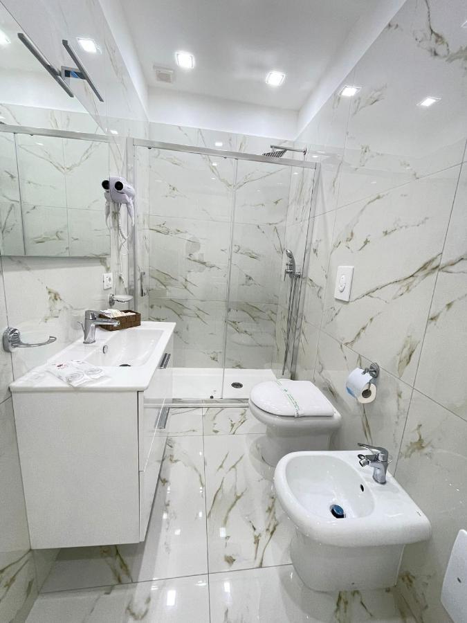 Virgy House Bed & Breakfast Napoli Bagian luar foto