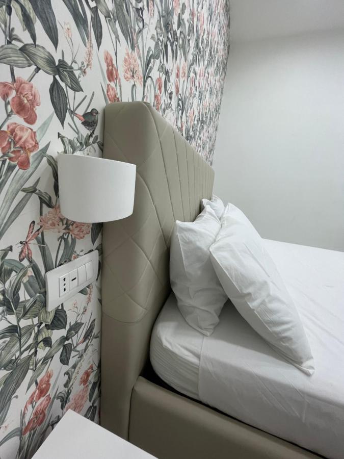 Virgy House Bed & Breakfast Napoli Bagian luar foto