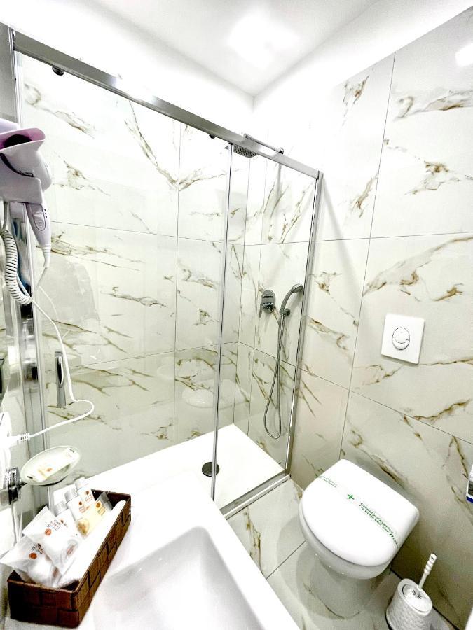 Virgy House Bed & Breakfast Napoli Bagian luar foto